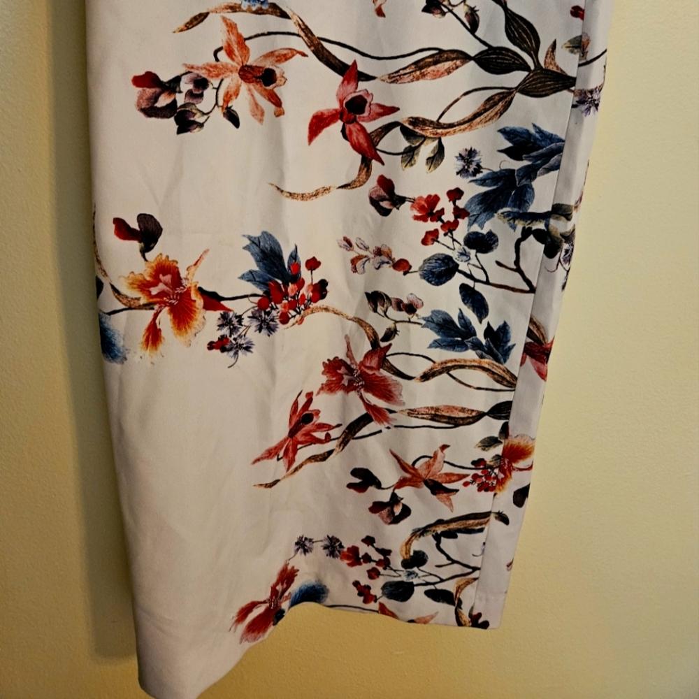 Zara Women Floral Pencil Skirt